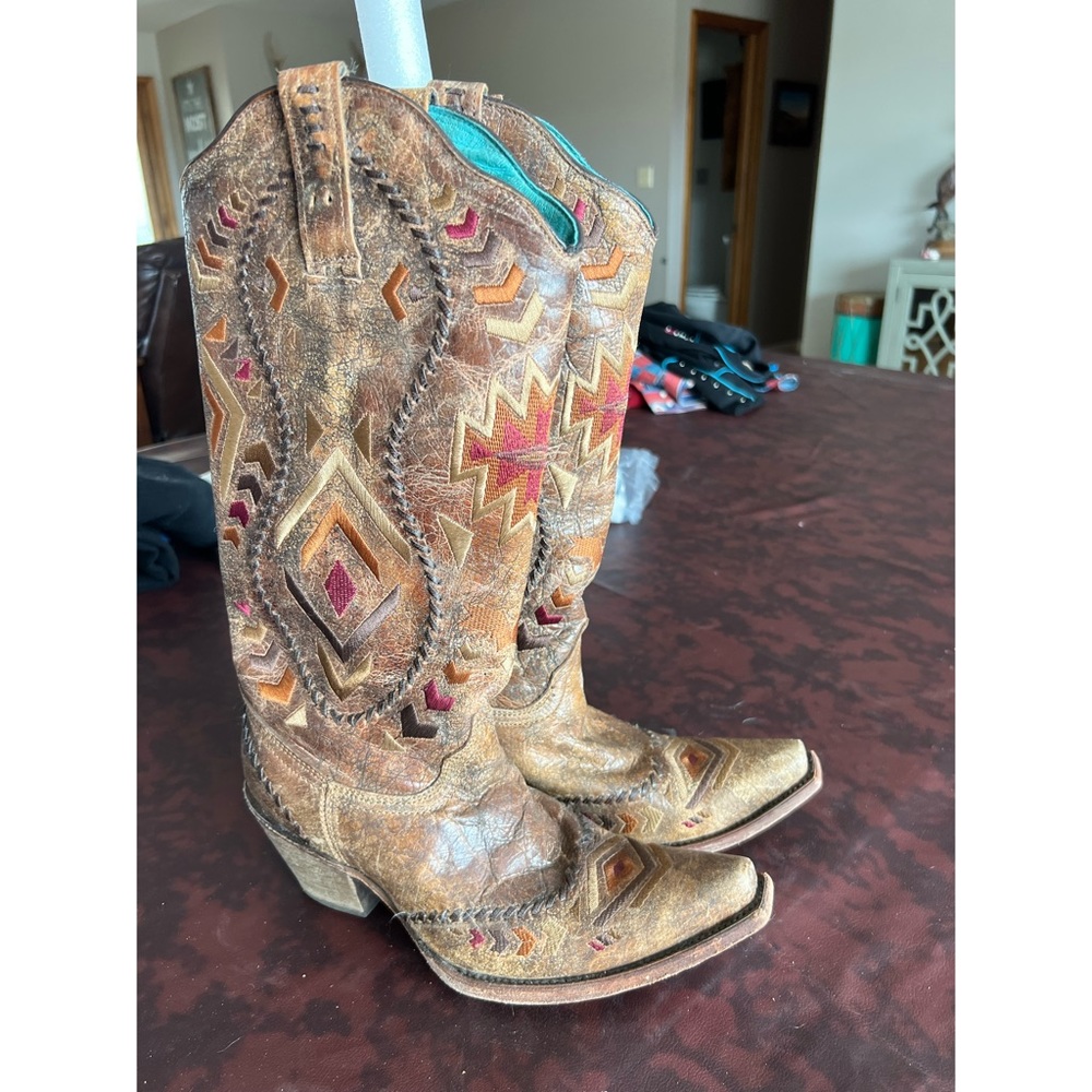 Corral boots